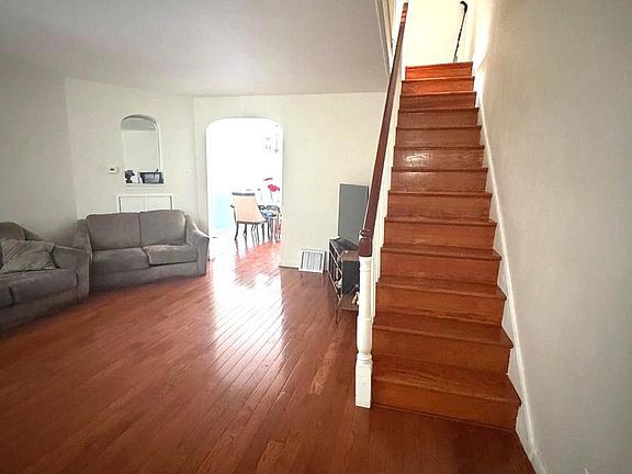 4th image of 6318 Leonard St
