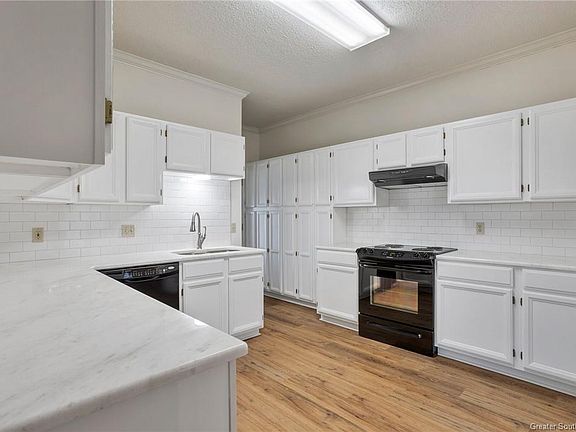 4th image of 2513 New Dawn Dr