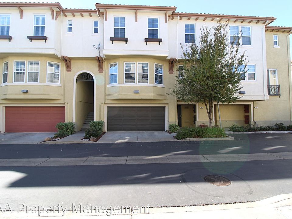 1st image of 68 Matisse Ct