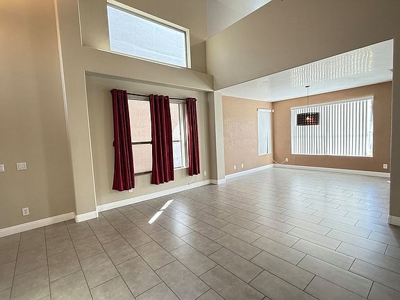 3rd image of 6425 W Desert Hollow Dr