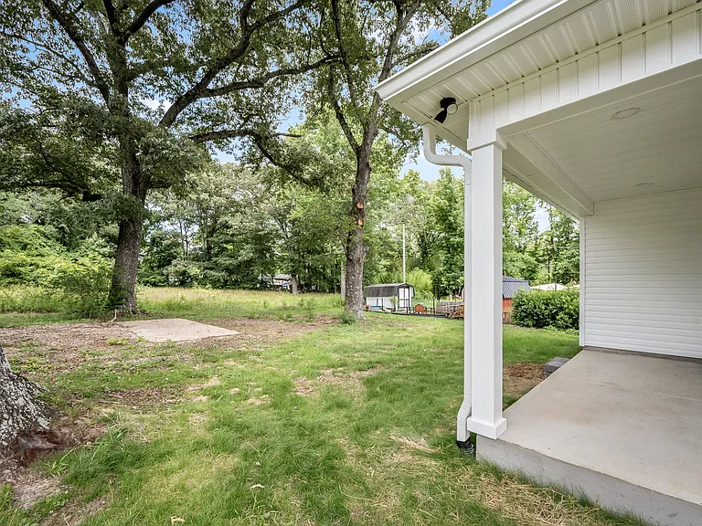 816 W Lincoln St — Photo 20