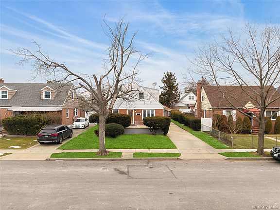 3rd image of 24 Jackson Avenue