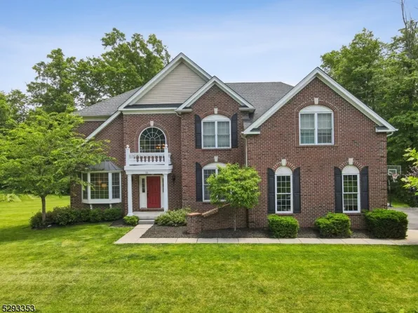 10 Tiffany Dr, Raritan Twp., NJ 08822
