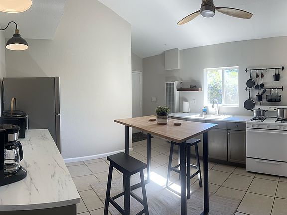 5th image of 635-3/4 Hanson Ln