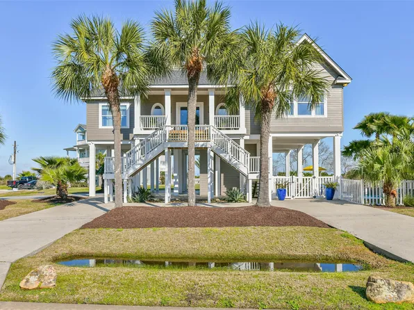 3635 Foremast Dr, Galveston, TX 77554