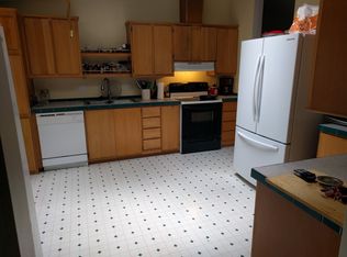 131 E Blake Rd, Belfair, WA 98528