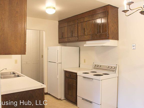 2nd image of 83 Arlington Ave W APT 307