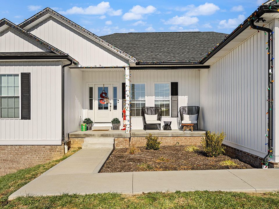 1st image of 296 Arden Dr
