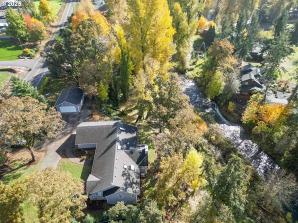 17576 Abiqua Rd NE, Silverton, OR 97381