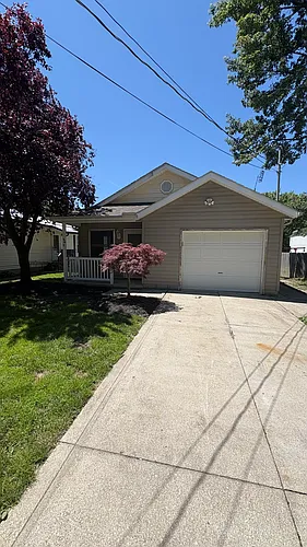 889 Fremont Ave Photo 1