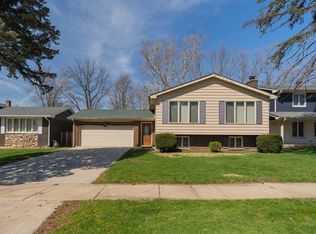 4242 Pinewood Ln, Matteson, IL