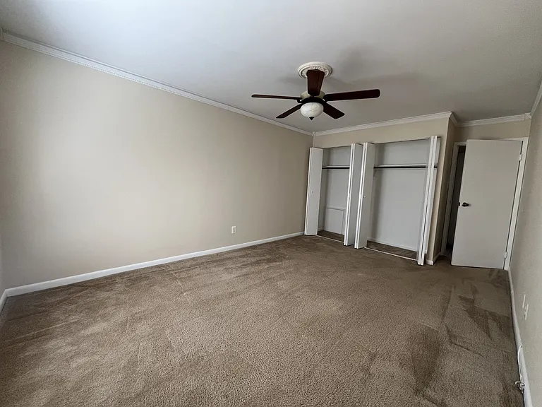 6001 Arlington Blvd #305 — Photo 24