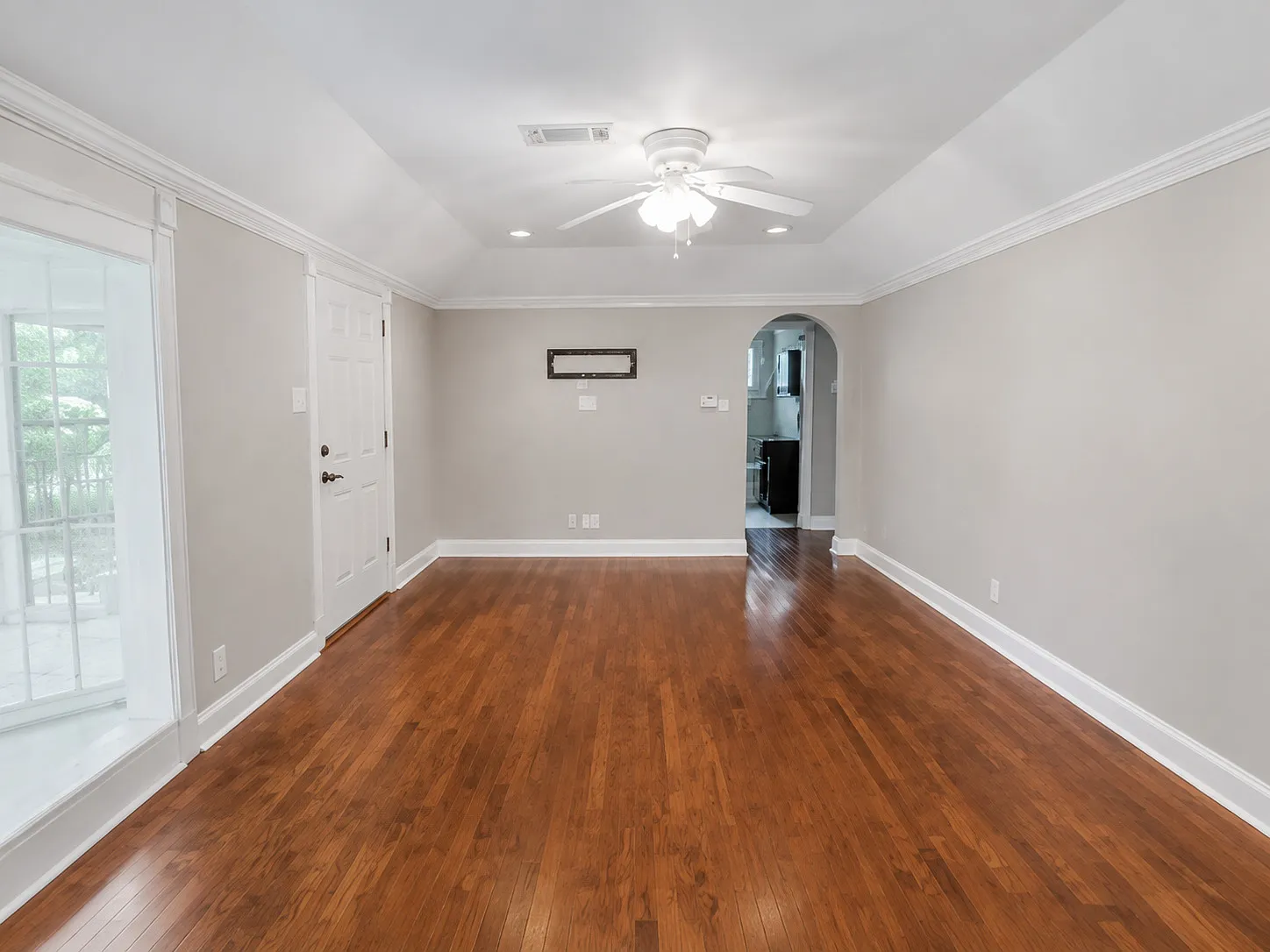 3 bed, 1459 sqft, $2,700 — Photo 2
