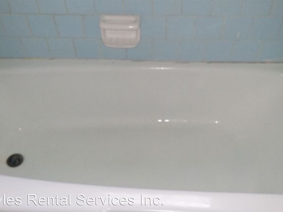 2nd image of 1422 Golfair Blvd APT 1