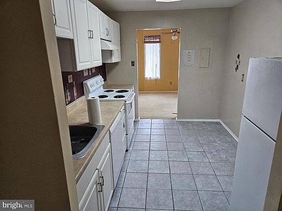 2nd image of 511 Florida Ave APT 201
