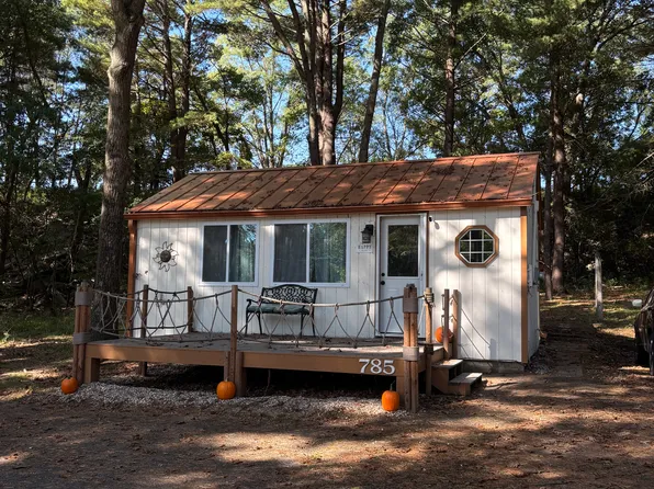 785 E Hiawatha Dr, Wisconsin Dells, WI 53965