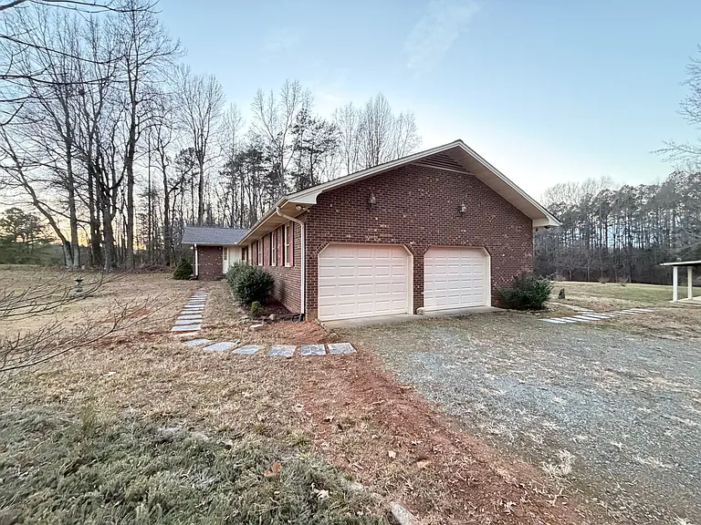 6811 Oakdale Rd — Photo 3