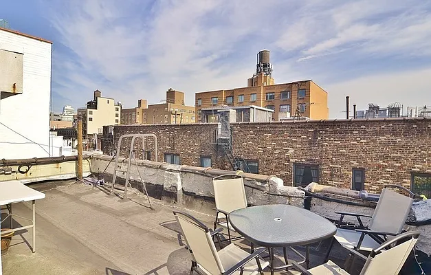 Rented by Park Property Advisors | media 18