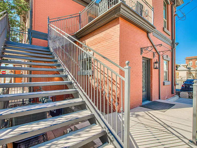 702 Myrtle Ave — Photo 21