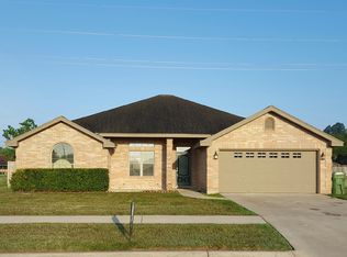 106 Valley Oak Cir, Los Fresnos, TX 78566
