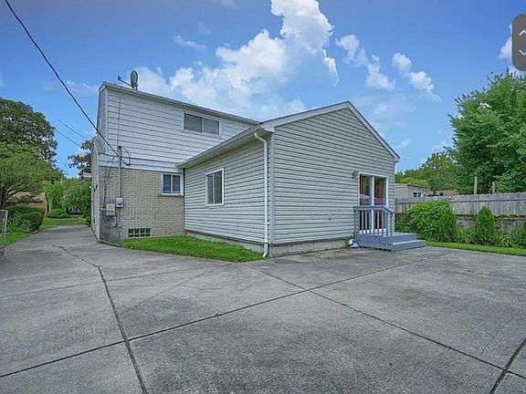 4th image of 24120 Oneida Ave