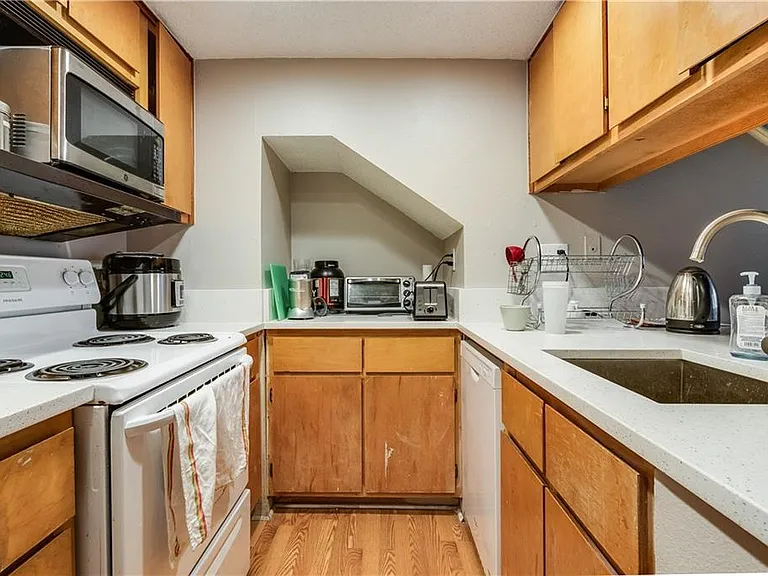 2510 San Gabriel St #305 — Photo 7