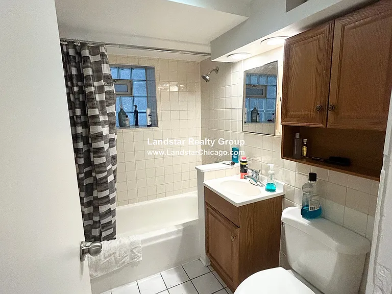 1419 W Grand Ave #G — Photo 5
