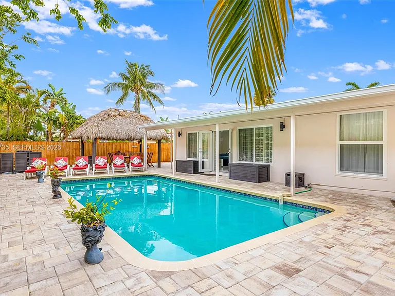 1960 Coral Reef Dr — Photo 45
