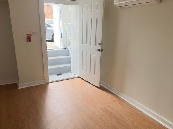 1357 Dyre St FLOOR 1