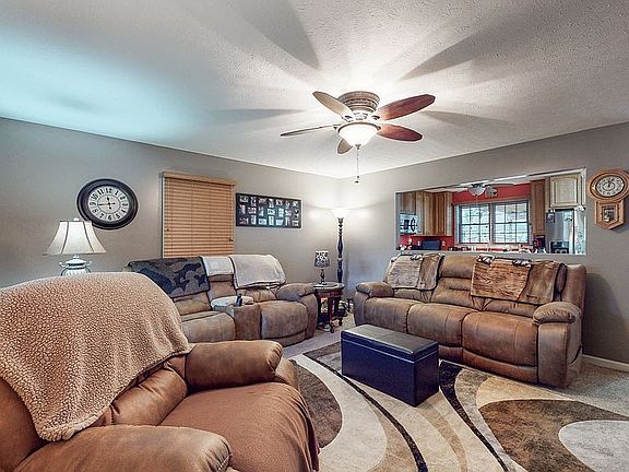3rd image of 209 Midway Ave