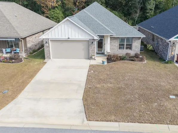 3879 Shady Grove Dr, Pace, FL 32571