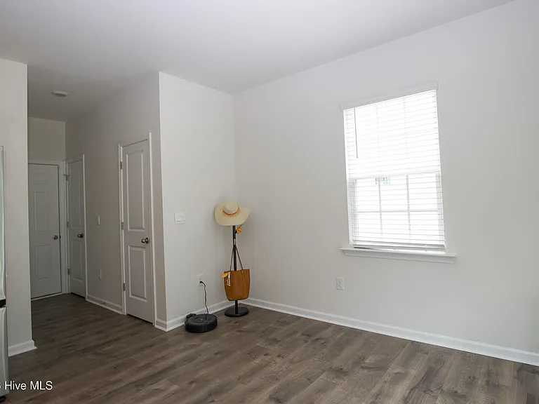 1179 Misty Creek Dr — Photo 19