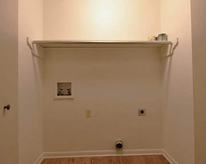 710 Kelli — Photo 24