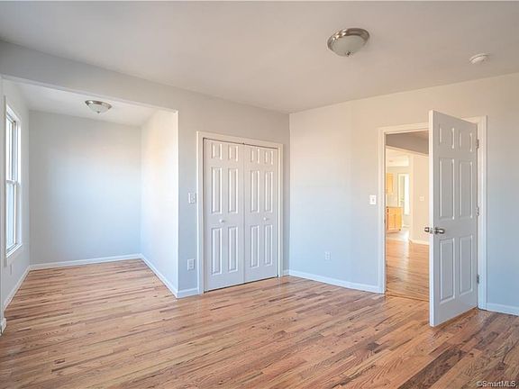3rd image of 26 Daggett St #2