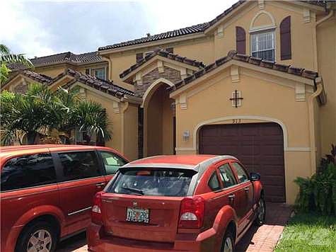 1st image of 913 SW 152nd Ct #913