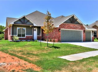 11816 SW 26th Ter, Yukon, OK 73099