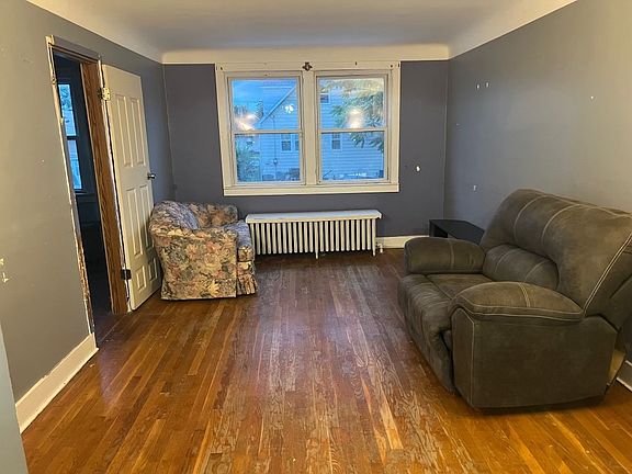 4th image of 14415 S Blaine Ave