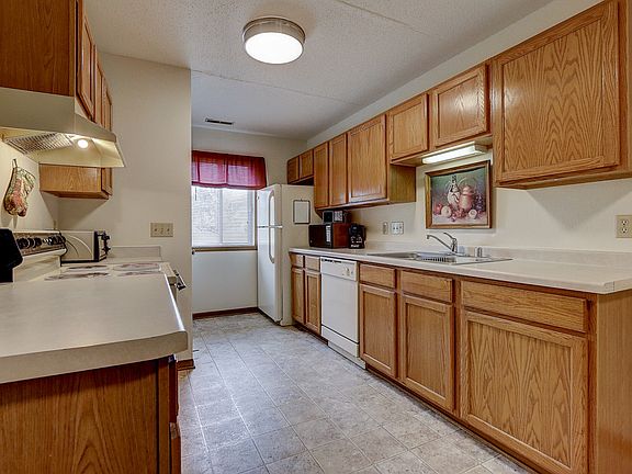 5th image of 1521 Sheridan Rd Unit G