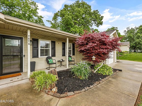 4th image of 7674 Trey Oaks Ln