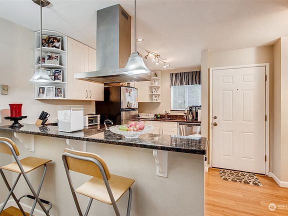 3rd image of 10648 SE 254th Pl APT I3