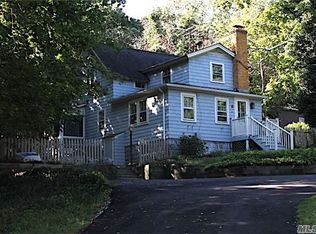 73 Thompson Hay Path, Setauket, NY 11733