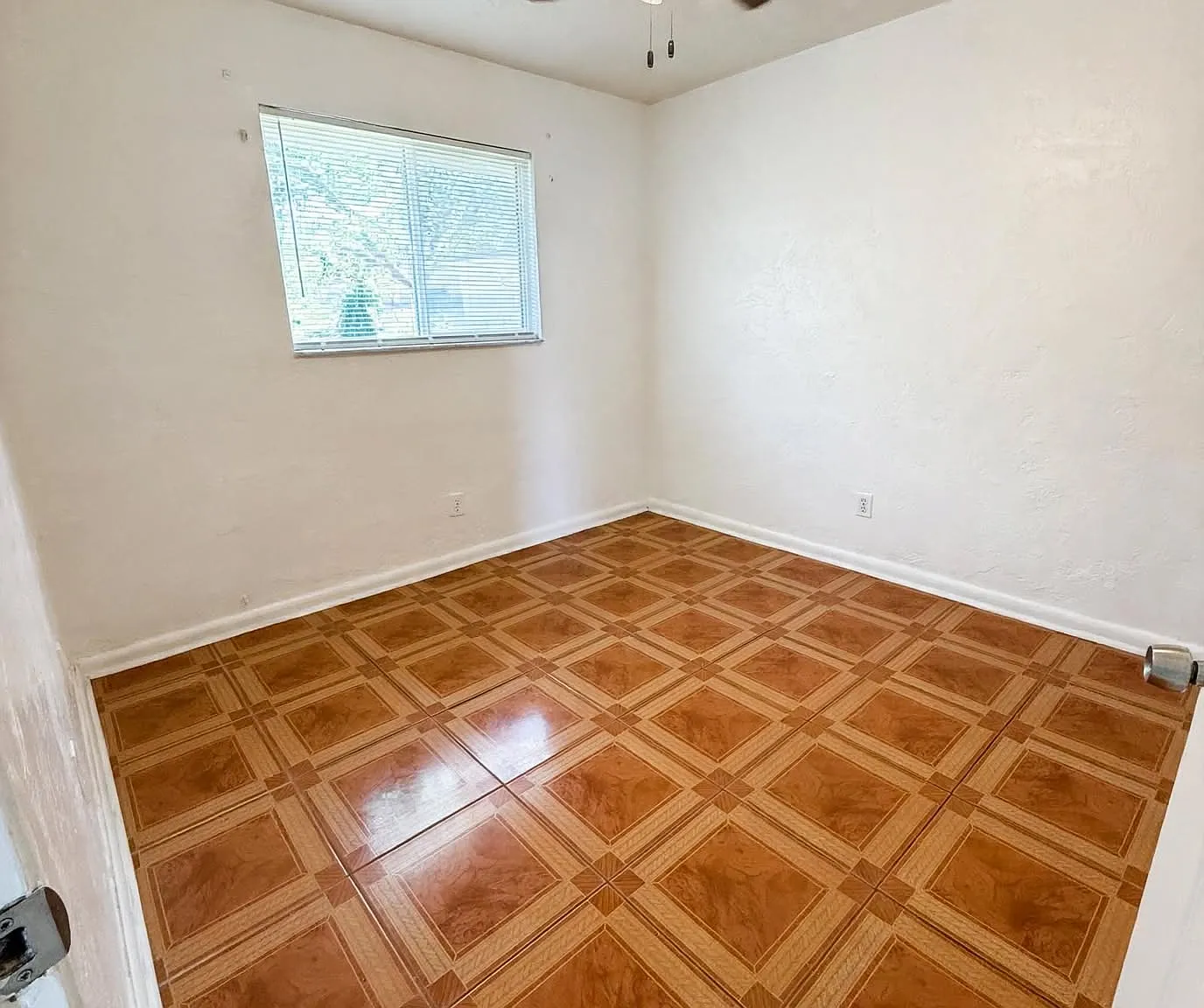 2 bed, $2,350 — Photo 4