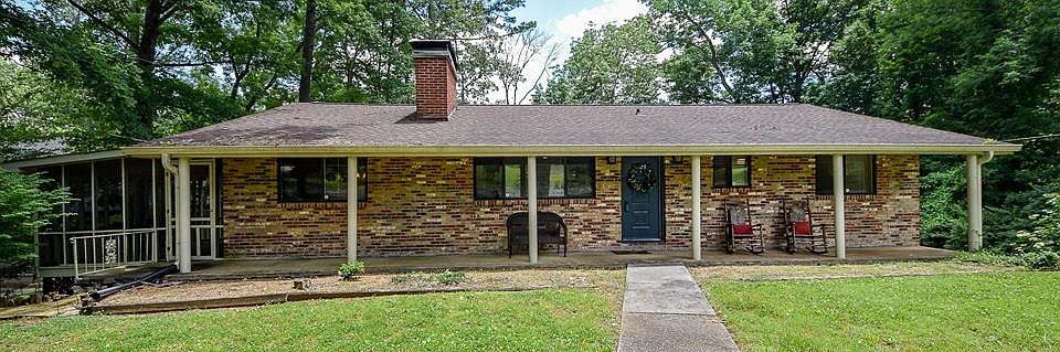 1st image of 3504 Woodland Dr NW