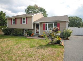 65 Pinta Cir, Springfield, MA 01104