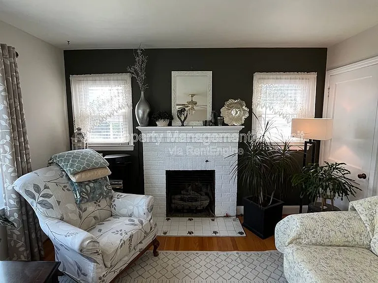 1602 Terrace St — Photo 6
