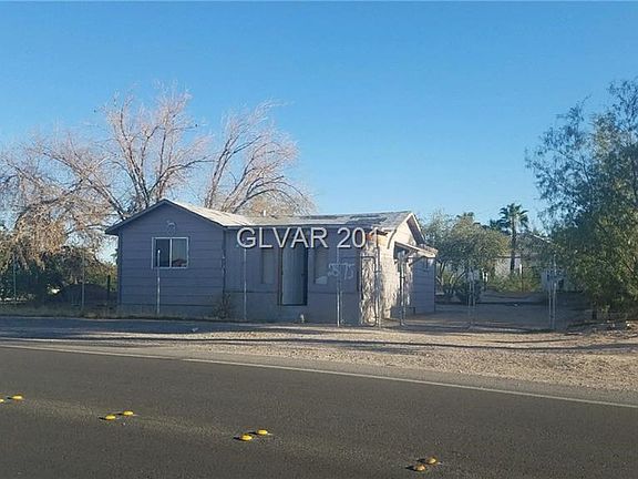 2nd image of 2525 E Twain Ave