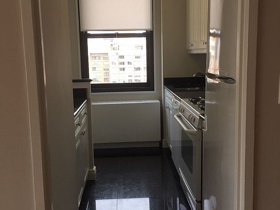 4th image of 155 E 29th St APT 30G