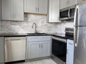 165 Fanshaw Way, Boca Raton, FL
