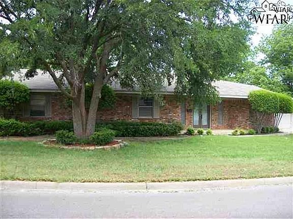 3rd image of 1020 Jan Lee Dr