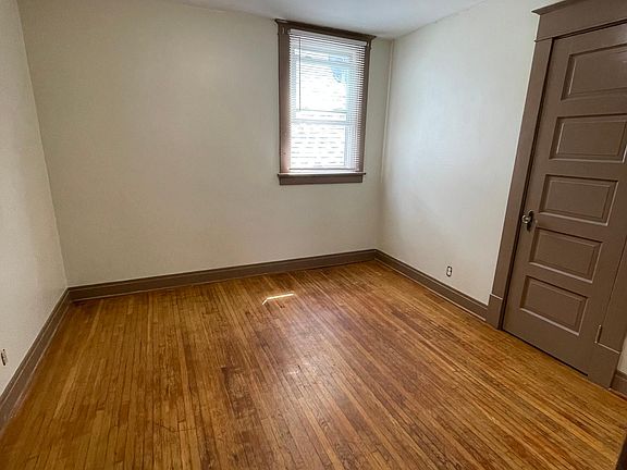 5th image of 212 Ideal St #2
